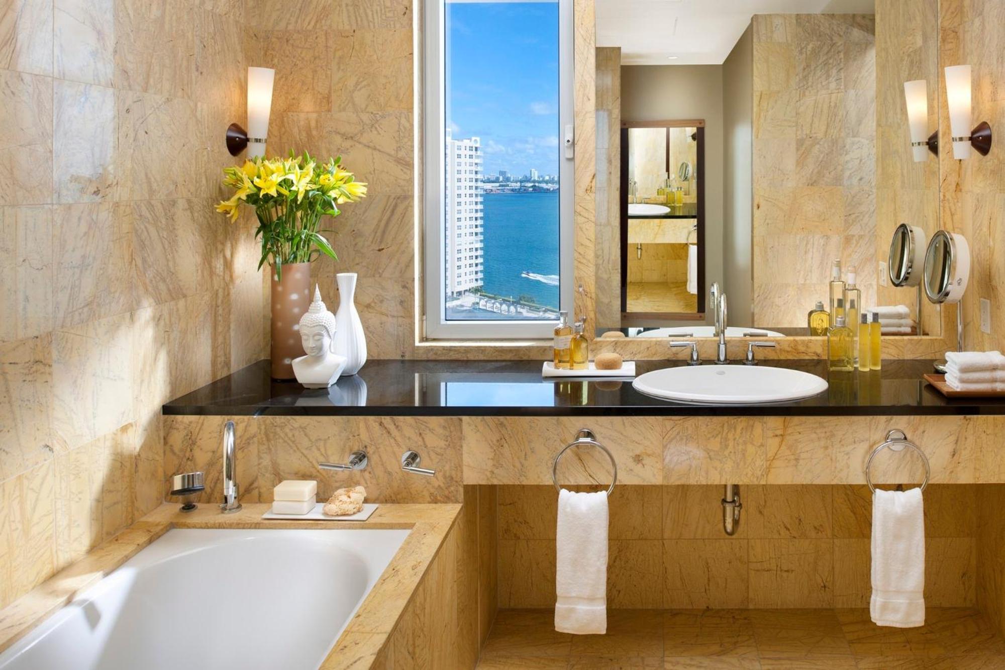 Hotel Mandarin Oriental, Miami Extérieur photo